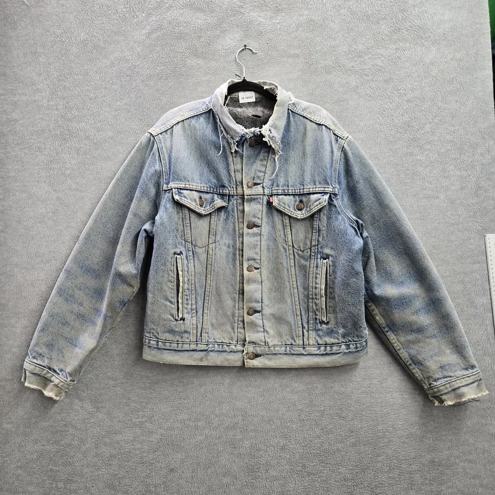 VINTAGE Levi's Men Jacket M Trucker Blanket Lined Grunge Distressed 80s 90s READ
